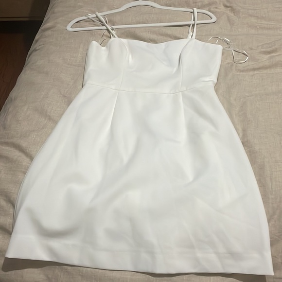 French Connection Whisper Dress in Summer White - Picture 6 of 7